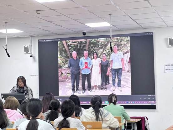 說明: G:\景婕\工作\學(xué)院\2024\新聞\9.28\f08495e3999cbffe8caf6aa3ad5c92ea.jpg