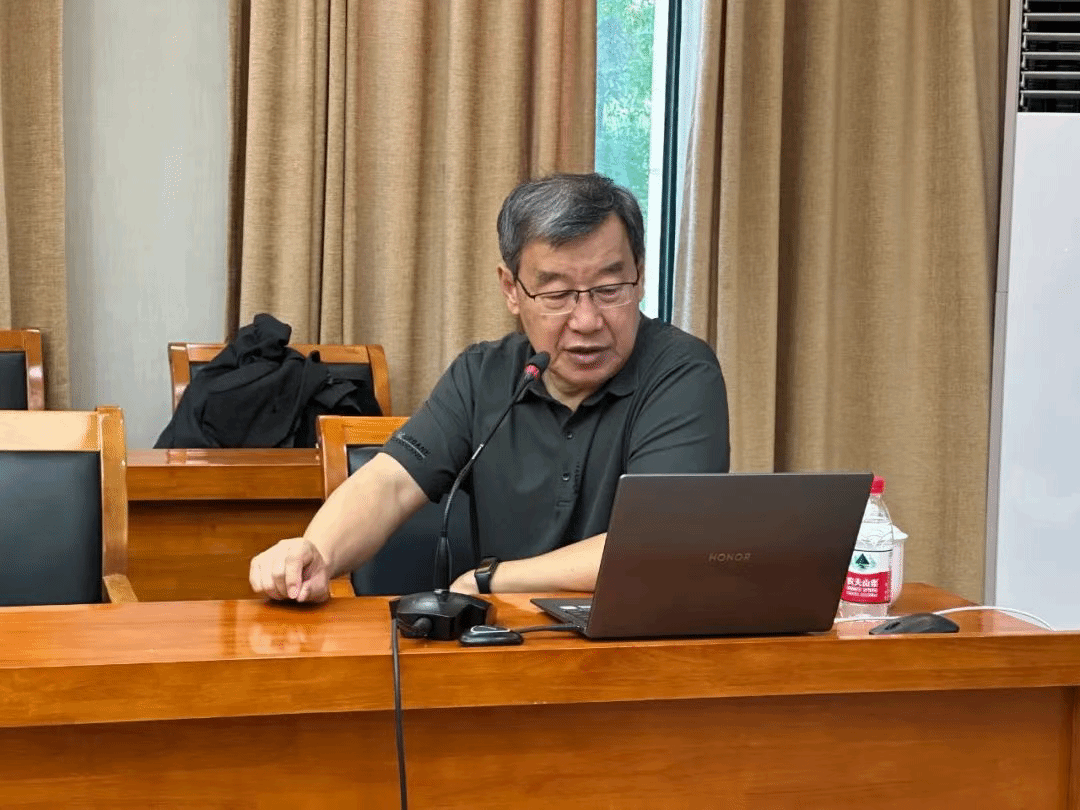 中華民族共同體研究大講堂（第十五講）暨谷苞邊疆研究講堂（第一講）順利開講