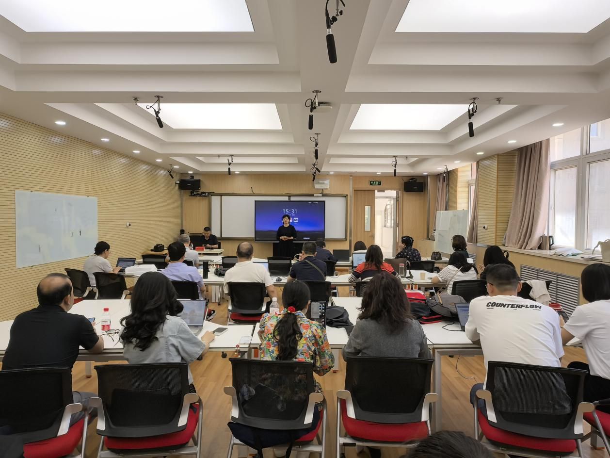 馬克思主義學院舉辦DeepSeek+知識庫深度賦能高校教師教學與智...